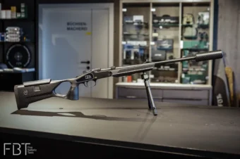 Blaser K95 with UNIC carbon fibre stock