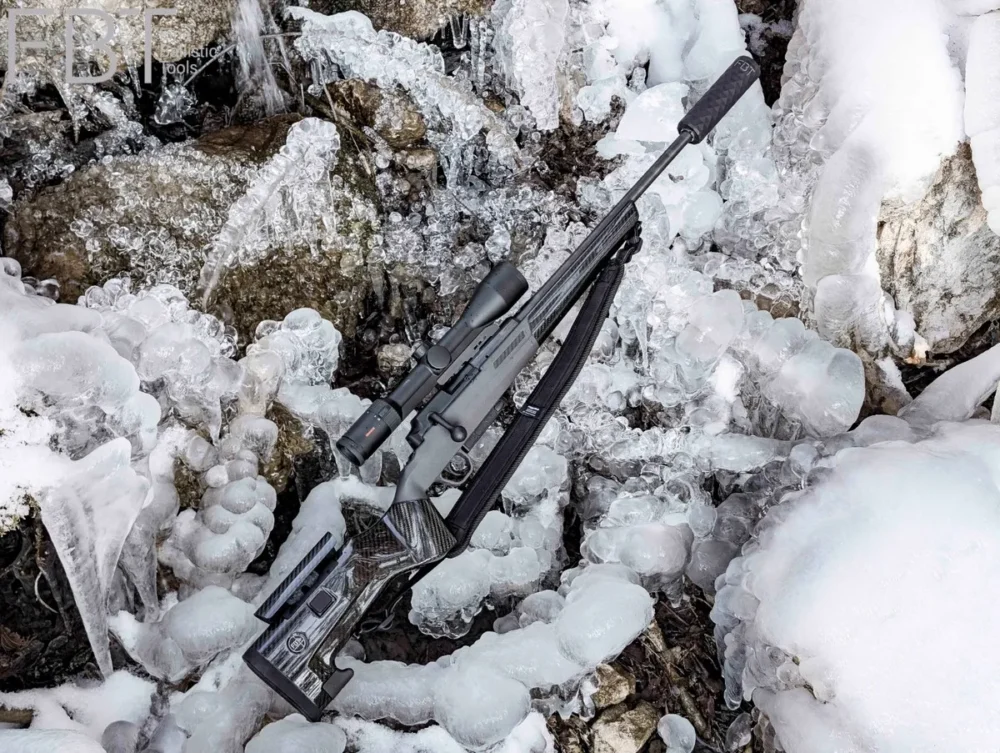 Mauser 25 rifle with UNIC SuperErgo carbon fibre stock in the hunting ground