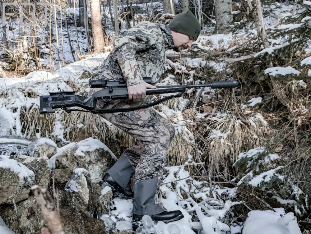 Mauser 25 rifle with UNIC SuperErgo carbon fibre stock in the hunting ground