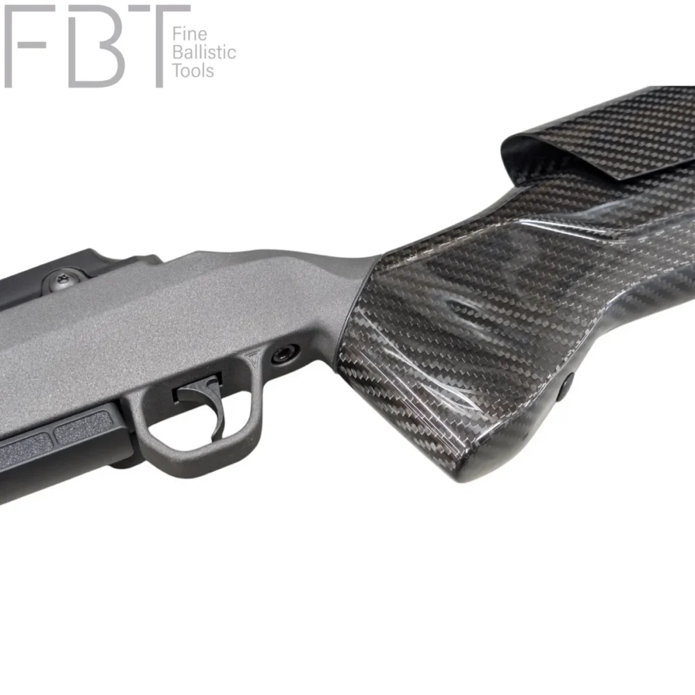 Mauser 25 | UNIC SuperErgo Carbon Stock | Take Down System | High Glossy Version - Detail grip
